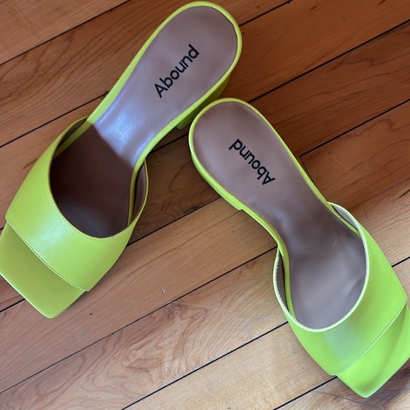 NWT Abound Block Heels - Picture 2 of 6